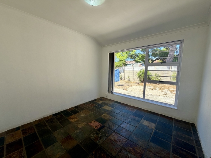 5 Bedroom Property for Sale in Duynefontein Western Cape